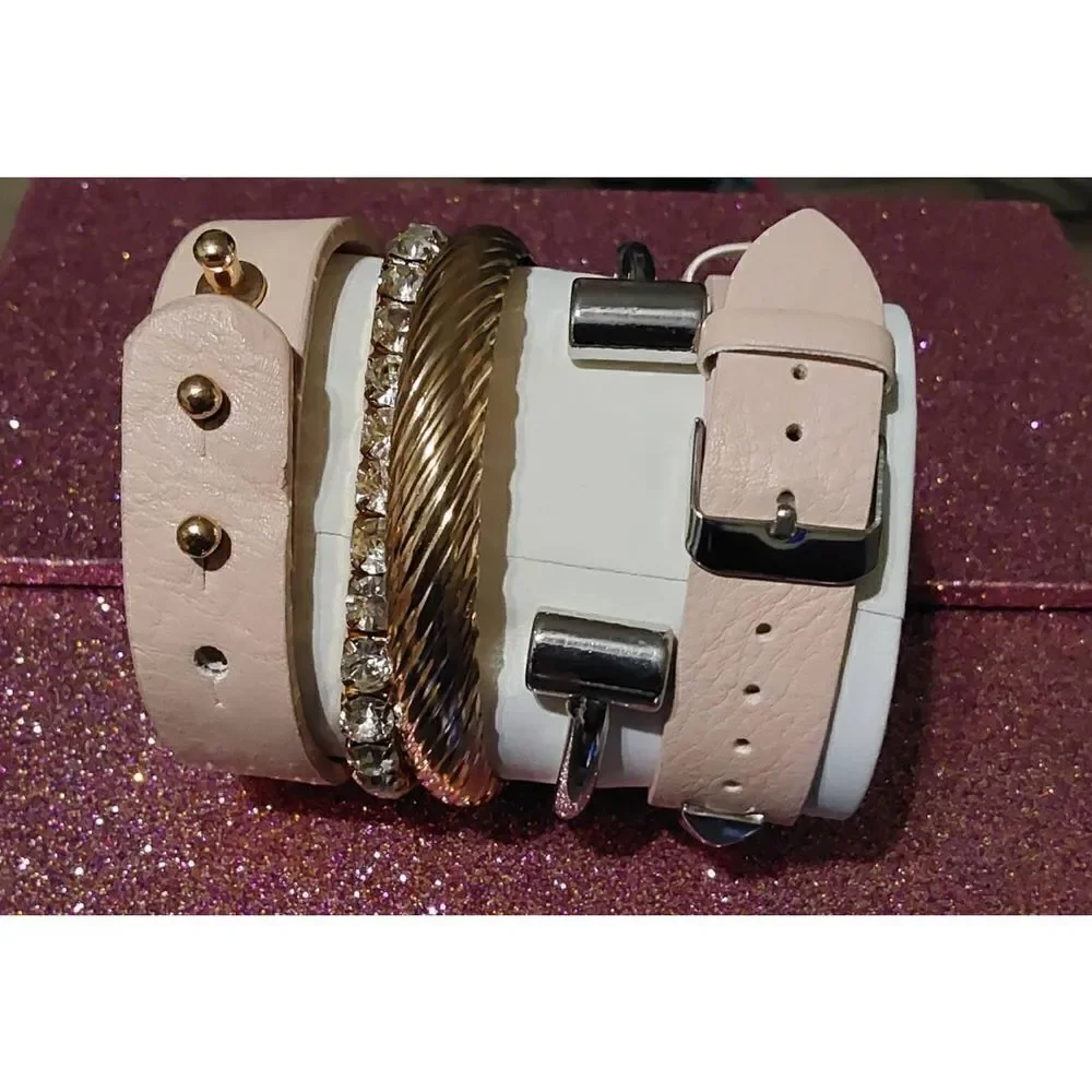 BNIB~Trendy Women's Pink Silver Studded Strap Watch & Bracelet Boxed Set